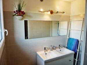 B&B / Chambres d'hotes Les Gardenias : photos des chambres