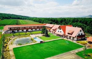 Hotel Dvůr Perlová voda Budyně nad Ohří Česko