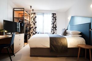 Superior Deluxe Double Room  room in The Fox & Goose Hotel