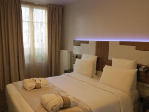 Superior Double Room room in Hotel Mercure Paris Opera Faubourg Montmartre