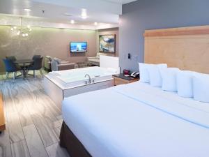 Maplewood, MN Hotel – LivINN Hotel St. Paul – I-94