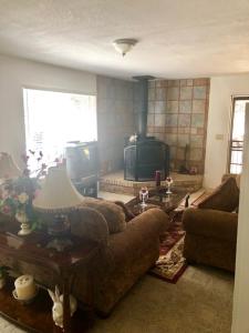 Sequoia National Forest CabinM