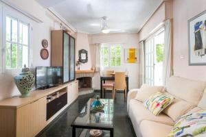 Fantástico apartamento con piscina