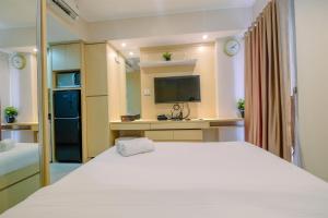 Exclusive Studio at The Oasis Cikarang Apartment By Travelio