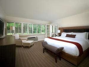 West Branch Suite room in Topnotch Resort & Spa