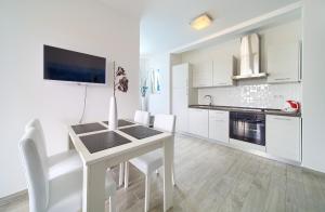 Apartments Mali Nono 