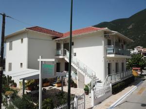 Savinos Rooms Lefkada Greece