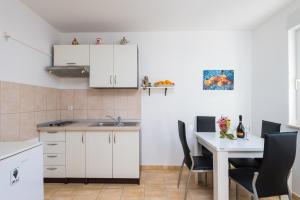 Apartments Leko