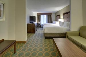 Suite with Two Queen Beds room in Holiday Inn Express Hotel & Suites Emporia an IHG Hotel