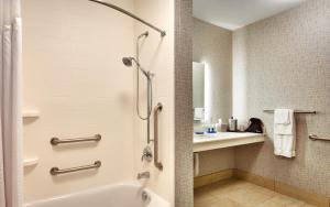 Suite with Mobility Accessible Tub - Non-Smoking room in Holiday Inn Express El Paso I-10 East an IHG Hotel