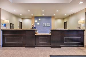 Holiday Inn Express & Suites Emporia Northwest by IHG
