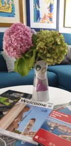 RozART - river marina apartment with free parking