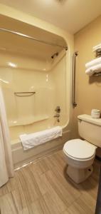 Double Room with Two Double Beds - Smoking room in Economy Inn