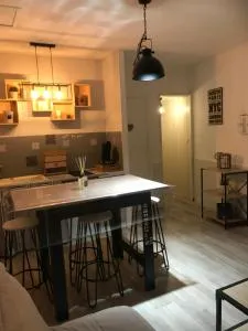 APPARTEMENT AVEC GARAGE CENTRE HISTORIQUE DE BÉZIERS - 贝济耶 APPARTEMENT AVEC GARAGE CENTRE HISTORIQUE DE BÉZIERS - 贝济耶