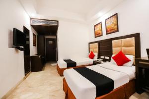 Hotel Livasa Inn Near BLK Hospital