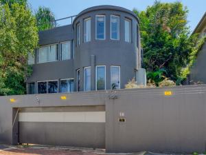 Private Studio flatlet, Uncapped Wifi, Netflix,Full DSTV