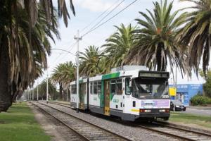 Silver House - Melbourne Airport Accommodation - 7 Minutes from Melbourne Airport