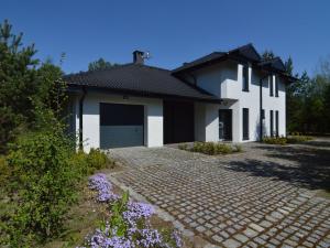 Chata Modern villa with sauna, right next to the lake! Borne Sulinowo Polsko