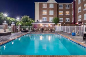 Holiday Inn and Suites Addison by IHG