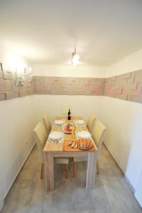 Apartments Jernej with Onsite Wellness