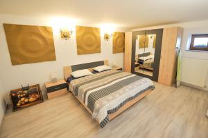 Apartments Jernej with Onsite Wellness 