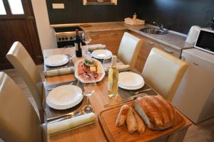 Apartments Jernej with Onsite Wellness