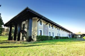Hotels Relais Fasthotel Port Lauragais : Chambre Double avec Lit d'Appoint (2 Adultes + 1 Enfant)