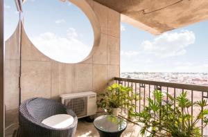 Loft Triangle comedie, Parking free