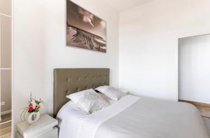 Loft Triangle comedie, Parking free