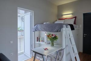 Homz AH03 Penthouse Studio Hilton Area