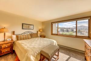 Beautiful Mountain View Condo