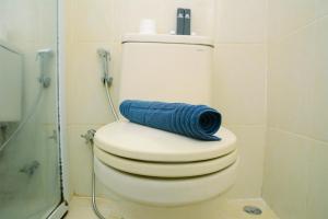 Chic and Cozy Studio Apartment at Menteng Square By Travelio