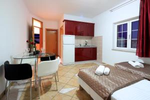 Pink House Apartments