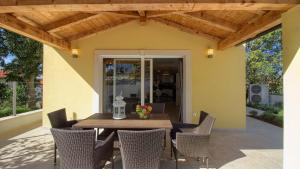 Beautiful villa Mugeba I with pool in Porec near the aquapark