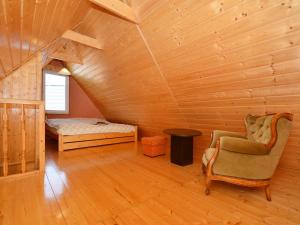 Peaceful Holiday Home in Domaslawice with Swimming Pool