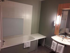 Hotels ibis Lannion : photos des chambres