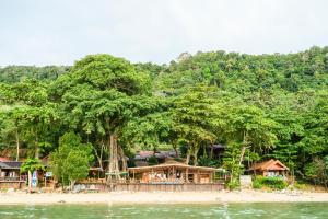 Koh Jum Ocean Beach Resort