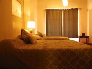 El Viejo Zaguan by Lunian