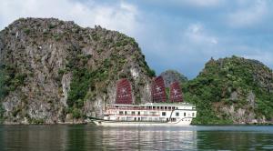 Heritage Line Ylang Cruise - Halong Bay & Lan Ha Bay