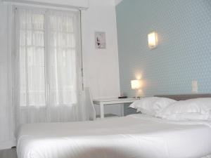 Hotels Hotel Les Alizes : photos des chambres