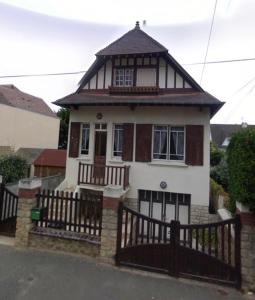 Charmante maison à 30m de la plage, wifi, vélo