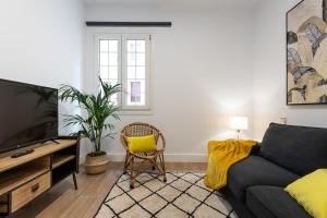 City, Sun and Living