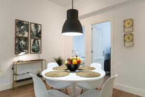 City, Sun and Living