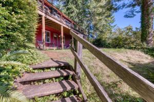 Rustic Retreat on Mercer Lake