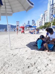 AP BC Frente Mar Lateral - LINDO - 3 Quartos