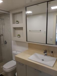 AP BC Frente Mar Lateral - LINDO - 3 Quartos