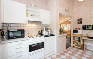 Two-Bedroom Holiday Home In Saltum