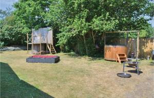 Two-Bedroom Holiday Home In Ronde