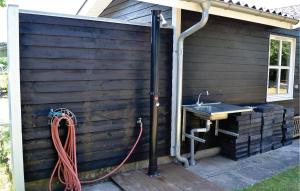 Two-Bedroom Holiday Home In Ronde