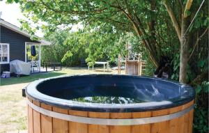 Two-Bedroom Holiday Home In Ronde